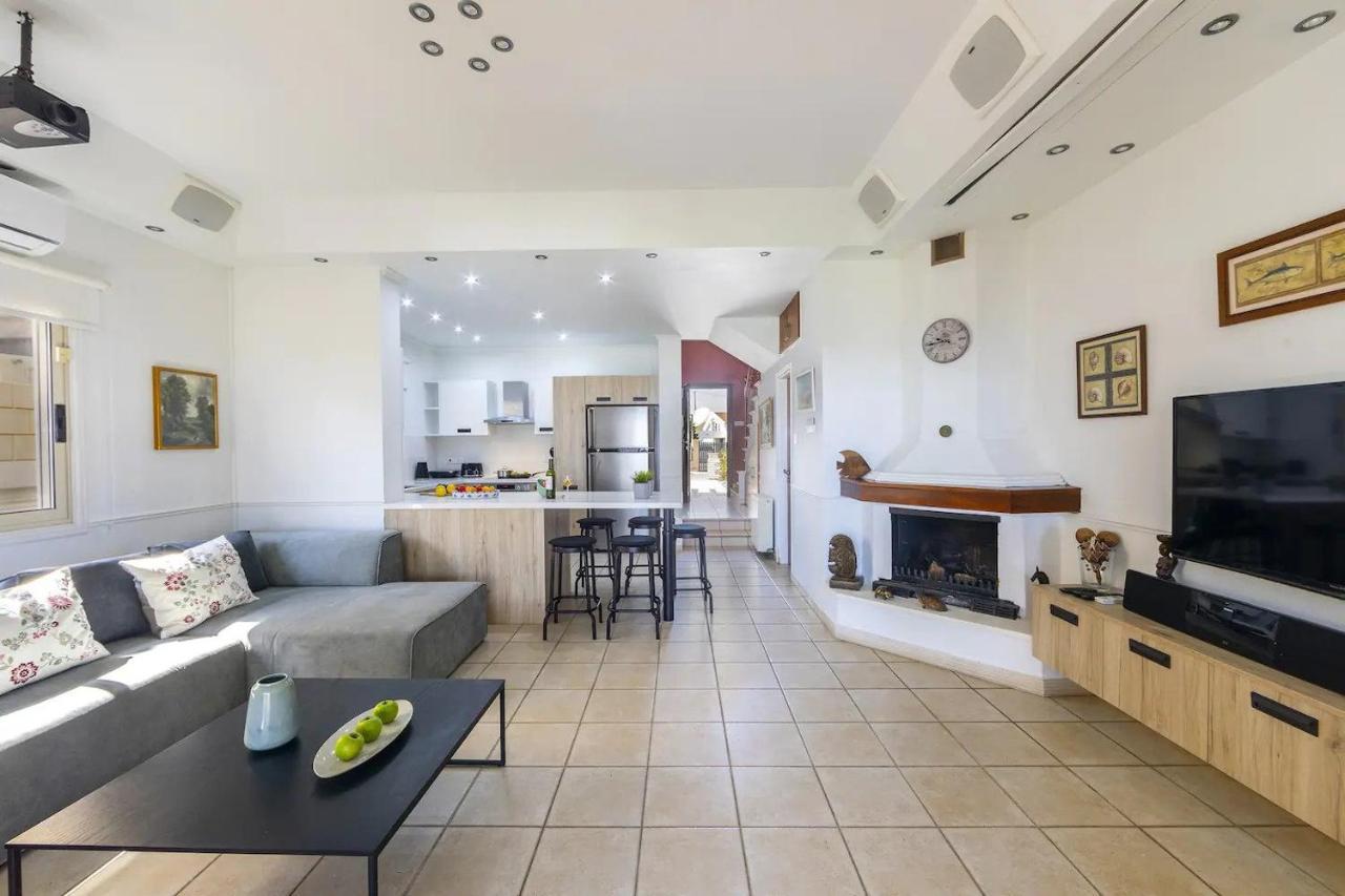 Beachfront Villa Carpe Diem Kiti Zewnętrze zdjęcie
