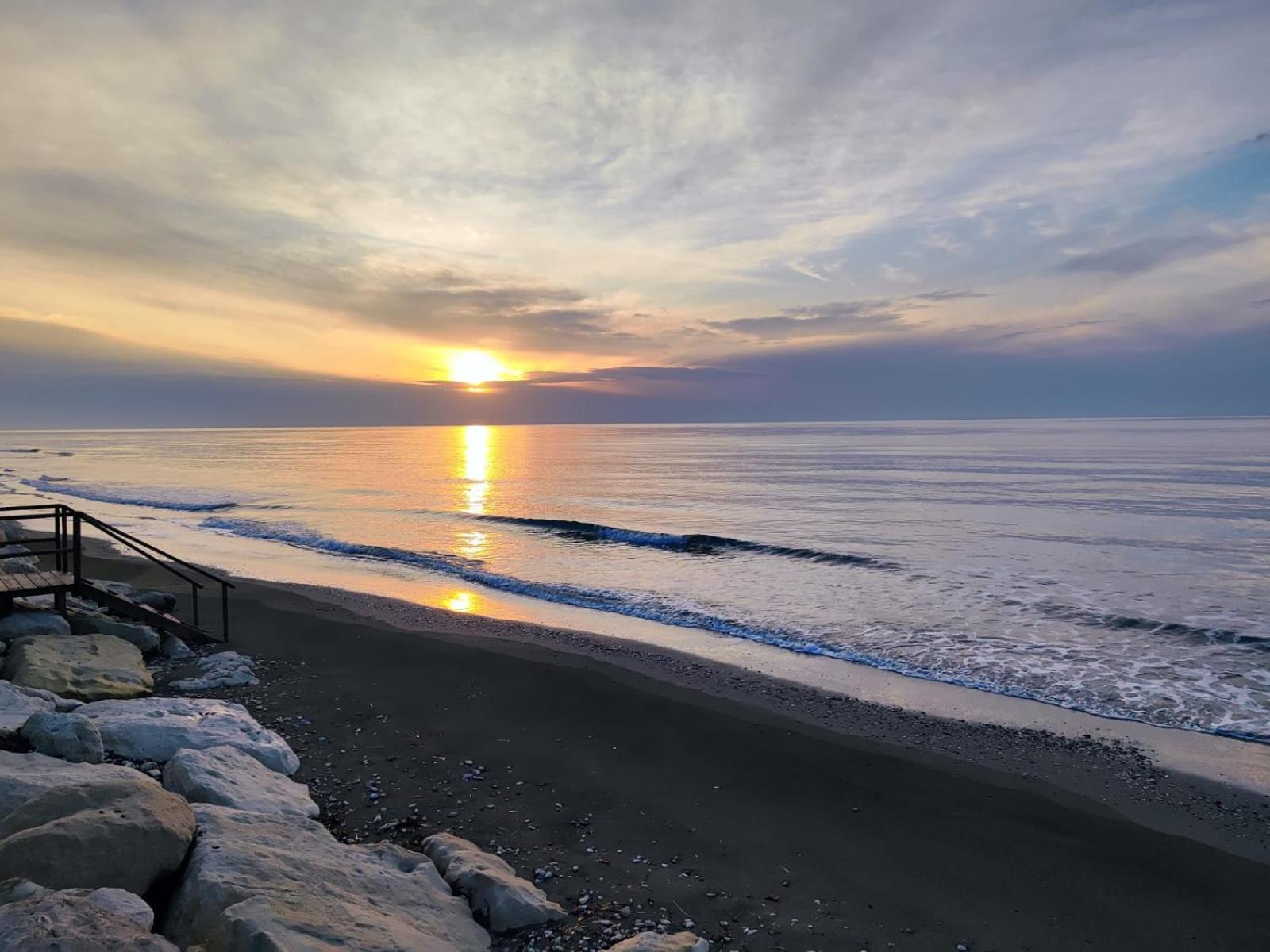 Beachfront Villa Carpe Diem Kiti Zewnętrze zdjęcie
